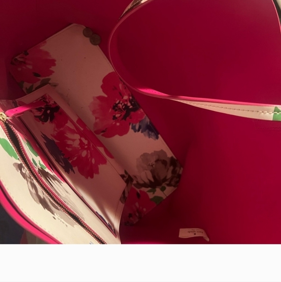 Kate Spade Turn Over A New Leaf Tote - Picture 5 of 6